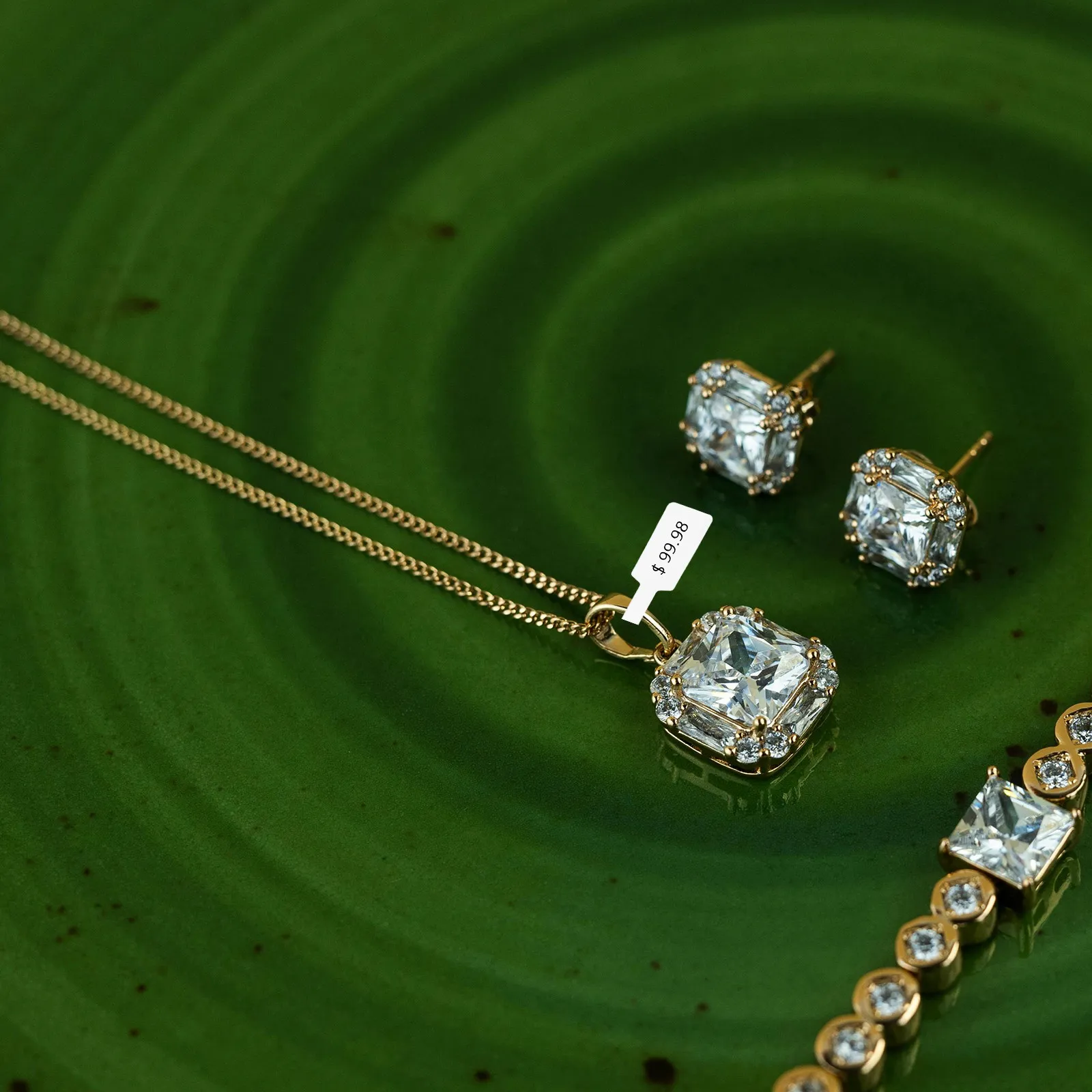 

2000Pcs Writable Jewelry Price Stickers Self Adhesive Blank White Rectangle Labels for Earrings Necklaces Bracelets Rings Retail