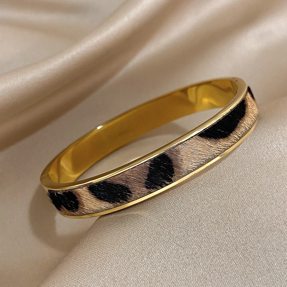 Greatera Leopard Print Welt Women\'s Bracelet Gold Color Exaggerated Vintage Temperament Men\'s Stainless Steel Bangle Jewelry