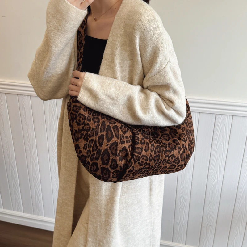 

Sophisticated Ladies Tote Bag - Genuine Leather Handbags With Zip Closure & Roomy Interior For Everyday Essentials