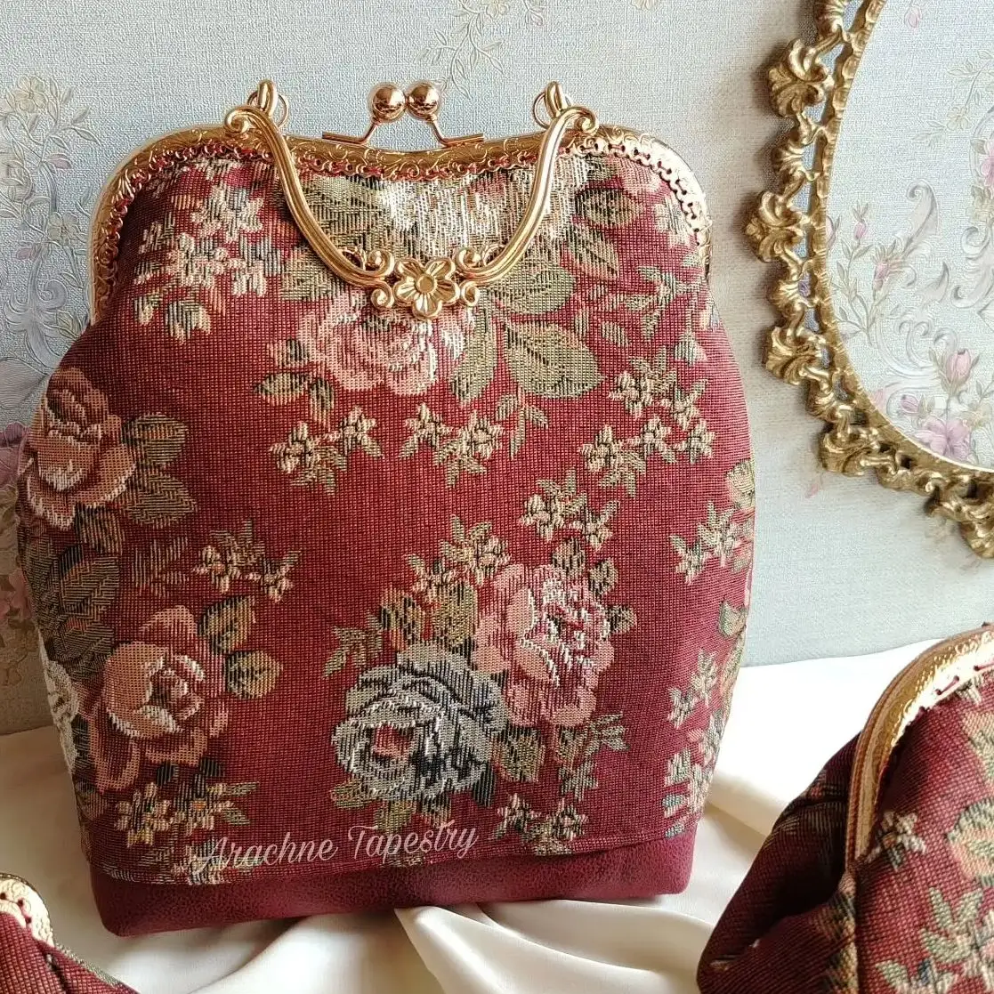 

Lost in Vintage Floral Tapestry Bags Antique Handmade Bag Evening Clutch Kiss Lock Metal Frame Bag Big Purse30x27x6cm