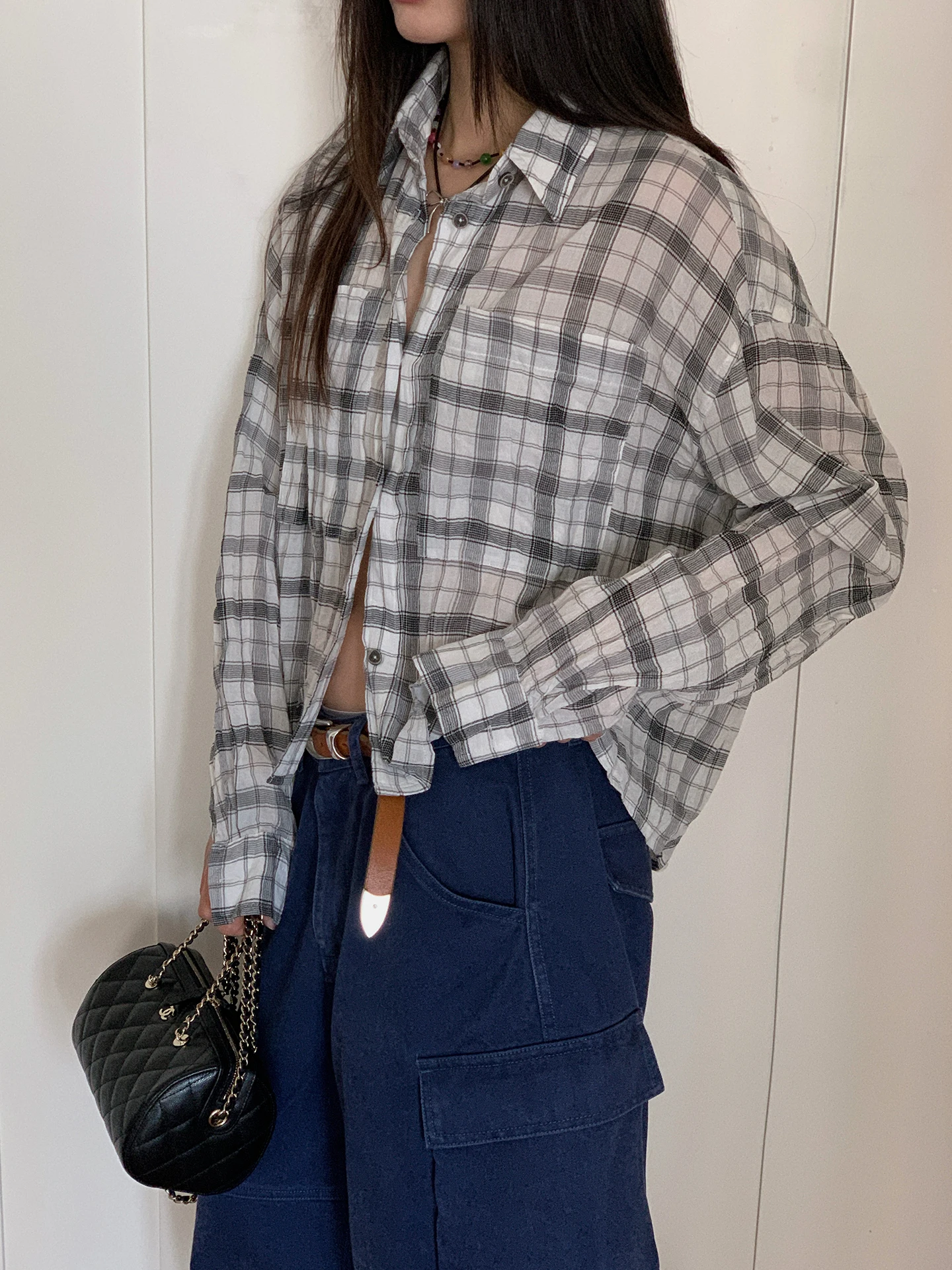 

Casual Style Women's Short Folded Shirt 7AM10PM Grey And White Grid Loose Fit Sunscreen Top Breathable Pure Cotton Long Sleeve