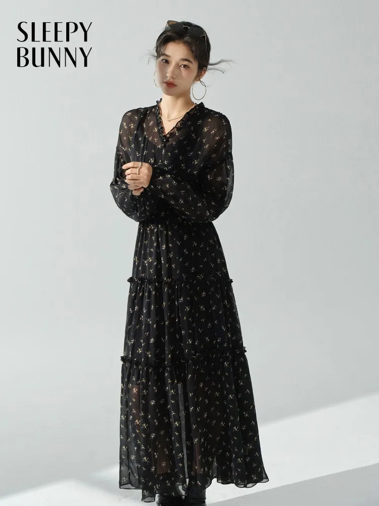 

Elegant French Style Black Floral Dress High Waist Maxi Dress with Ruffle Hem Vintage Chic Long Sleeve Gown Tea Break Outfit