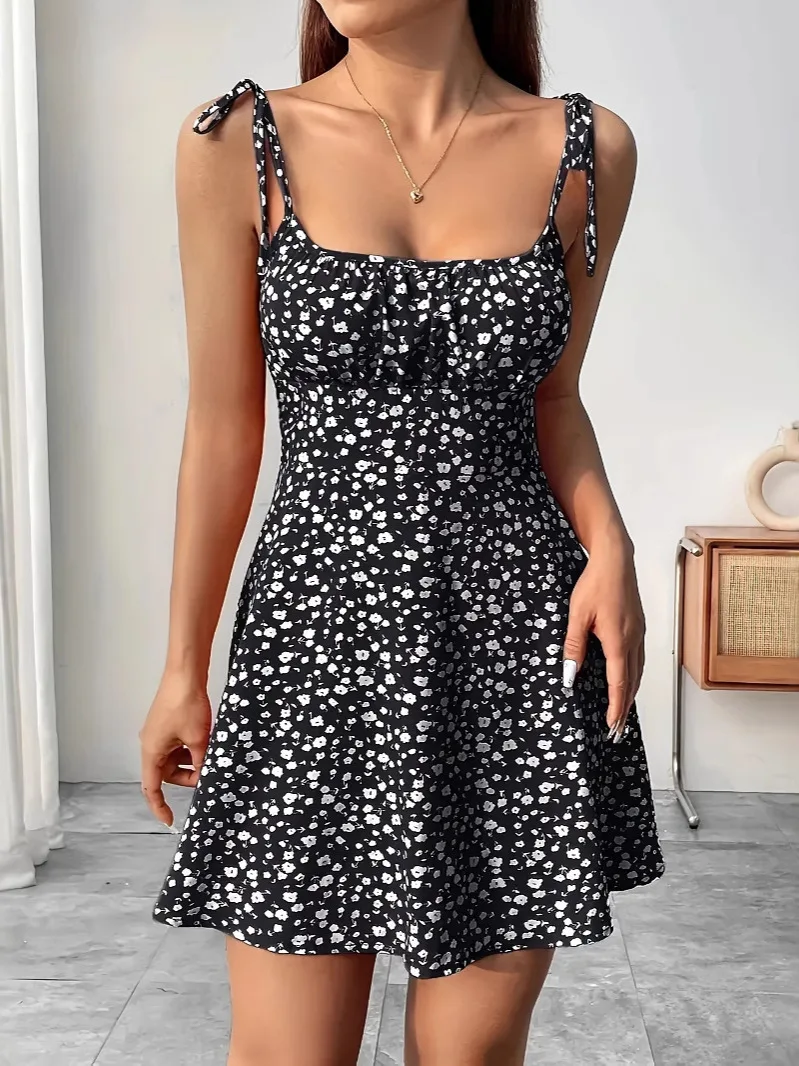 Summer Women's French Style New Floral Strap Short Dress