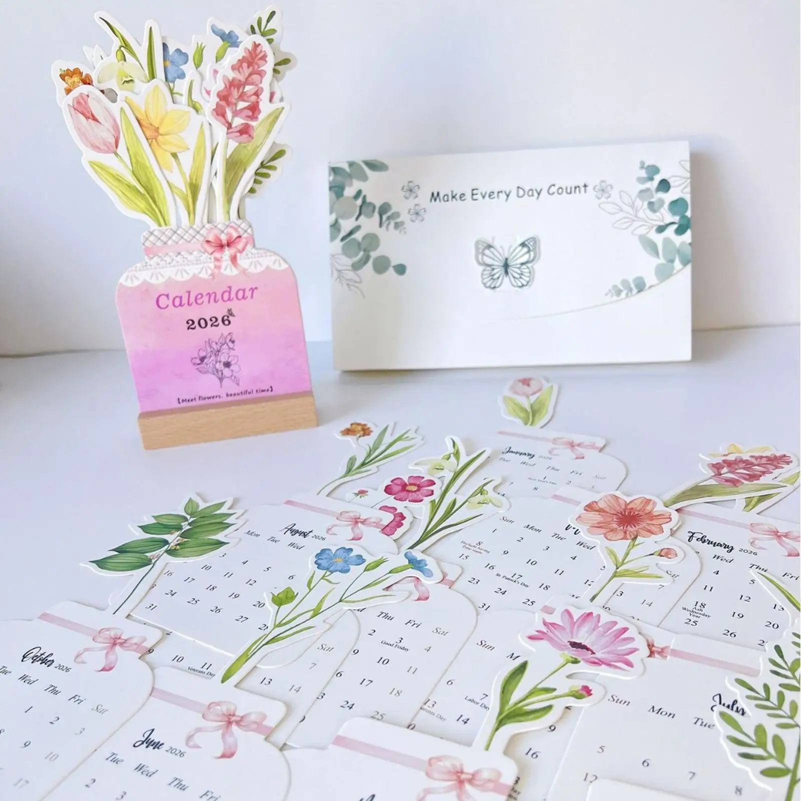 

2026 Mini Table Calendar Floral Pattern Calendar Miniature Standing Flip-Page Decorative Floral Calendar Office Desktop Decor