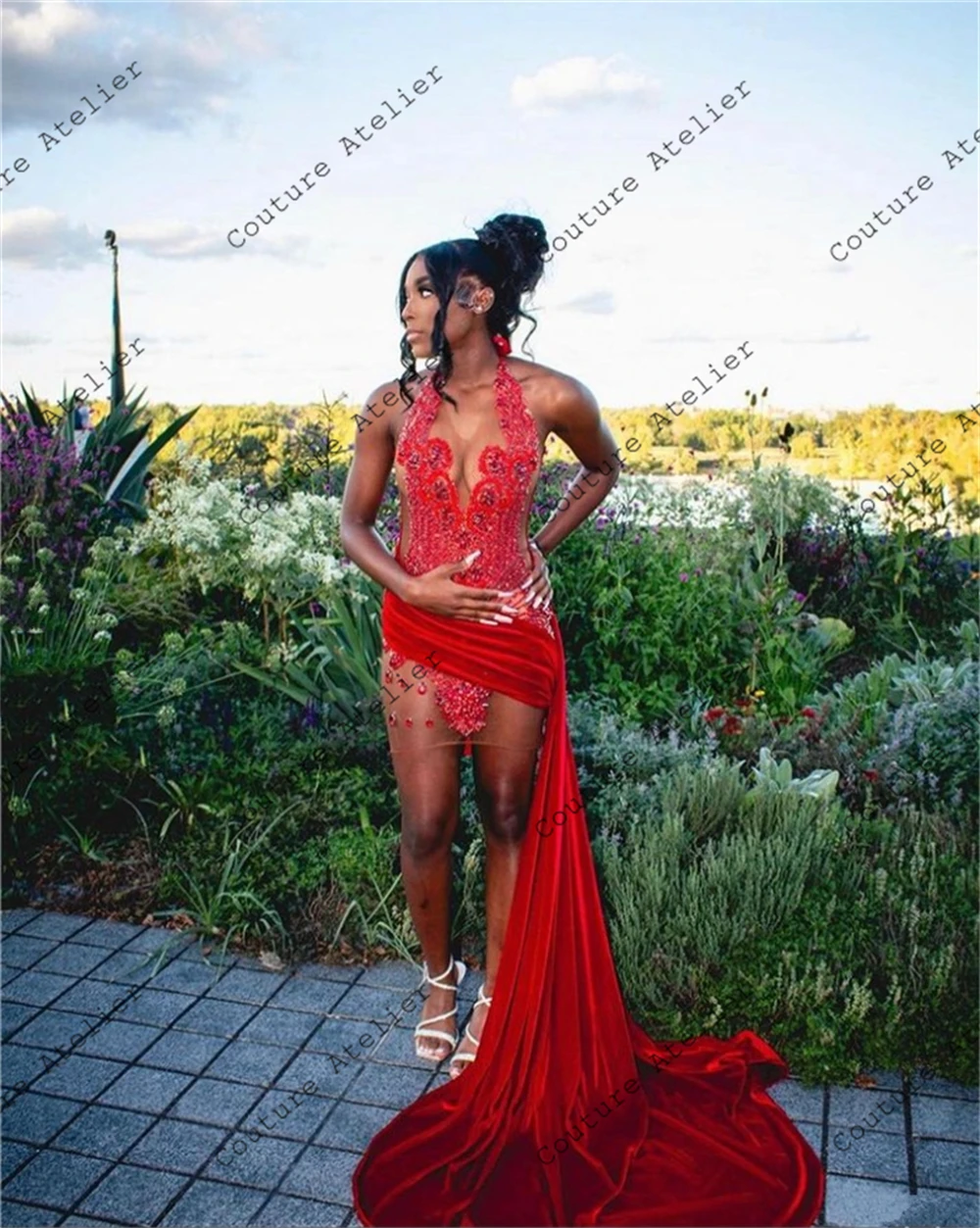 New Design Red Velvet Crystals Short Prom Dresses 2024 Halter Sparkly Rhinestone Crystal Birthday Party Cocktail Homecoming