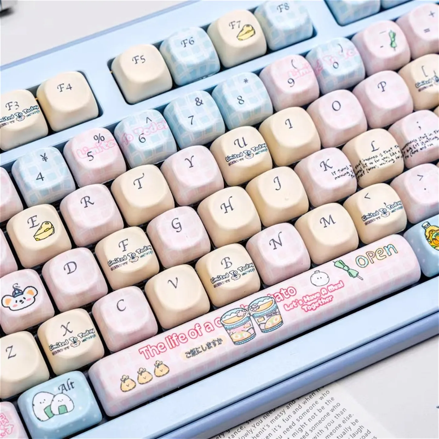A Beautiful Color Keycap Mouse Convenience Store Theme MOA Keycap PBT 133 Keys Suitable for Girls Cute Keyboard 61 75 87 98 104