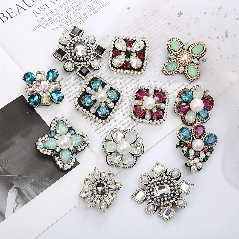 

Elegant Geometric Crystal Stone Square Symmetrical Brooch Blue Green Large Rhinestone Cross Flower Pin with Clip for Women