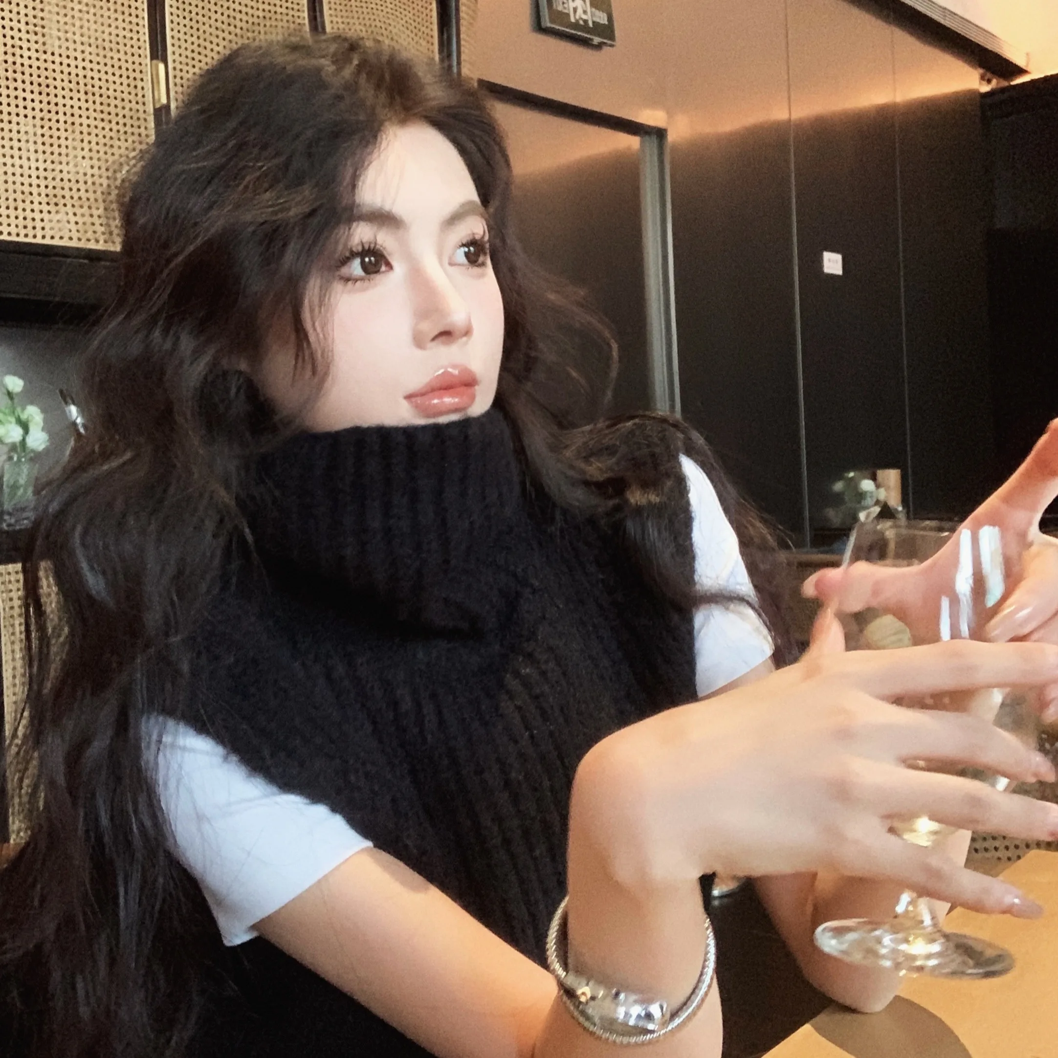 เสื้อกั๊กไหมพรมคอสูงทรงหลวมสไตล์ลำลองสำหรับผู้หญิง ฤดูใบไม้ร่วง ฤดูหนาว สินค้ามาใหม่ หลากสี