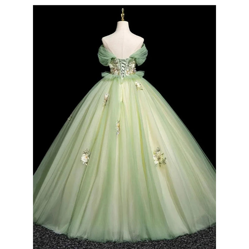 فساتين Quinceanera مزينة بالدانتيل الملون والترتر من التل 2025 مكشوفة الكتف وكشكشة للحفلات الراقصة والحفلات المسائية