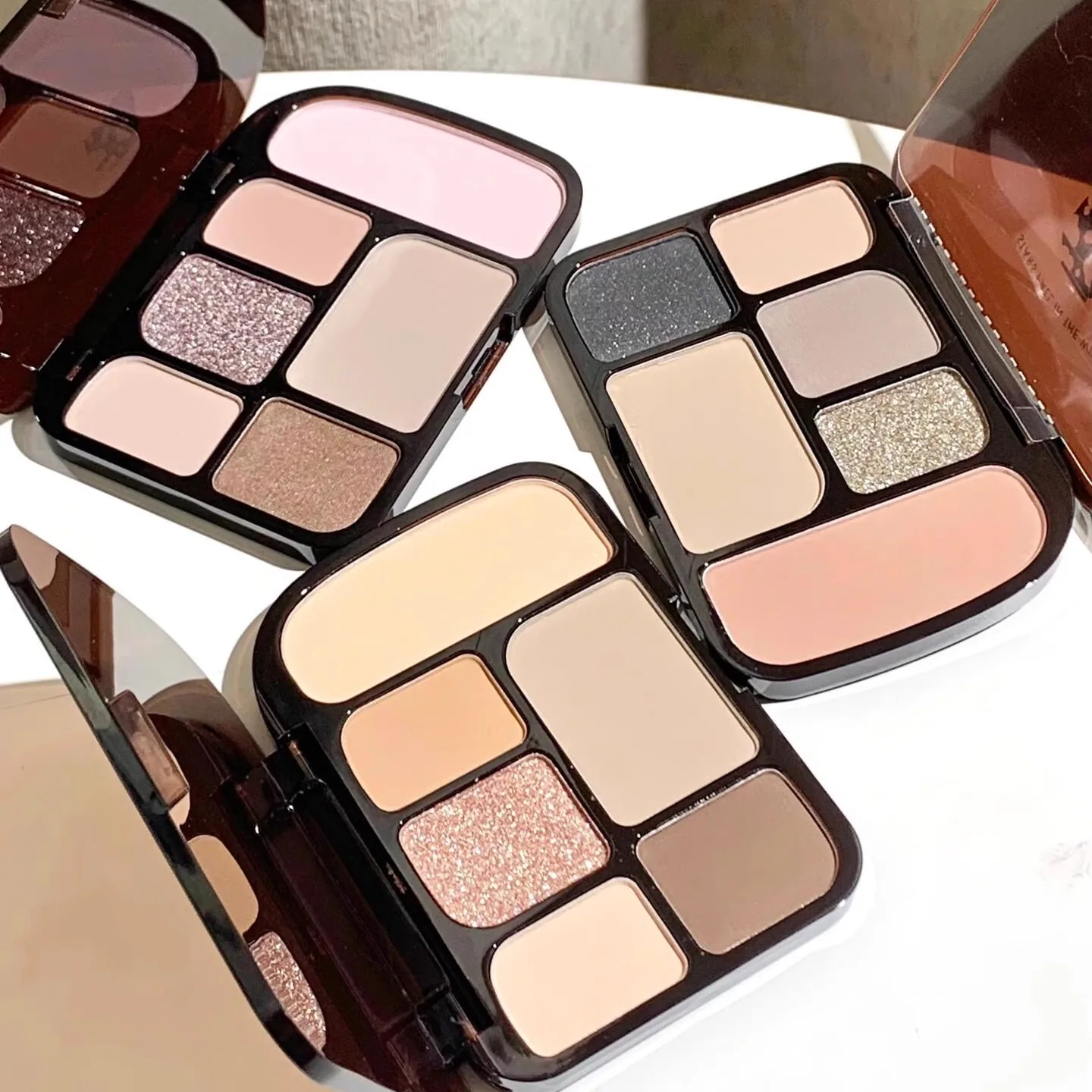 12 สีกล่องเหล็ก Blusher แผ่น Multi-สีครีม Blush แผ่นคอนซีลเลอร์แผ่น Contour และ Highlighter Palette แต่งหน้า Blush Face