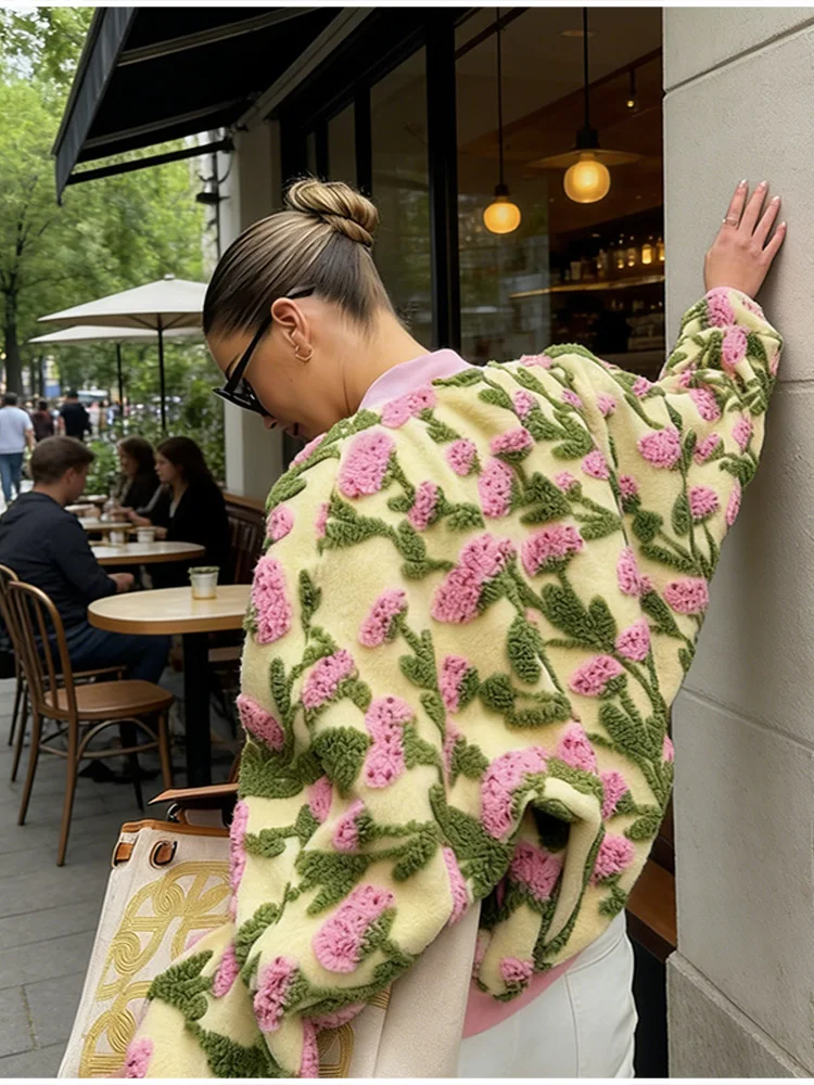 Designer 3D-Blumen-Fleece-Bomberjacke für Damen, Modische Oversize-Jacke mit Reißverschluss, Luxuriöse Plüsch-Oberbekleidung, Herbst-Winter-Streetwear 2026 – Detail 16