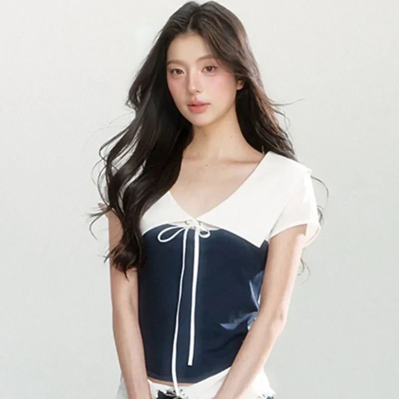 Women's Contrast Color V-Neck Corset Crop Top with Front Tie Detail Casual Fitted Blouse