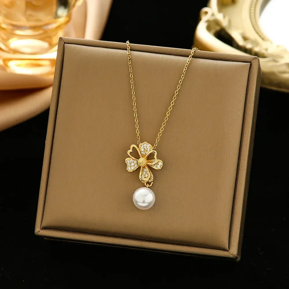 مجموعة أقراط قلادة من اللؤلؤ الفاخر على شكل زهرة عصرية وخفيفة، سلسلة أنيقة على شكل عظمة الترقوة للنساء