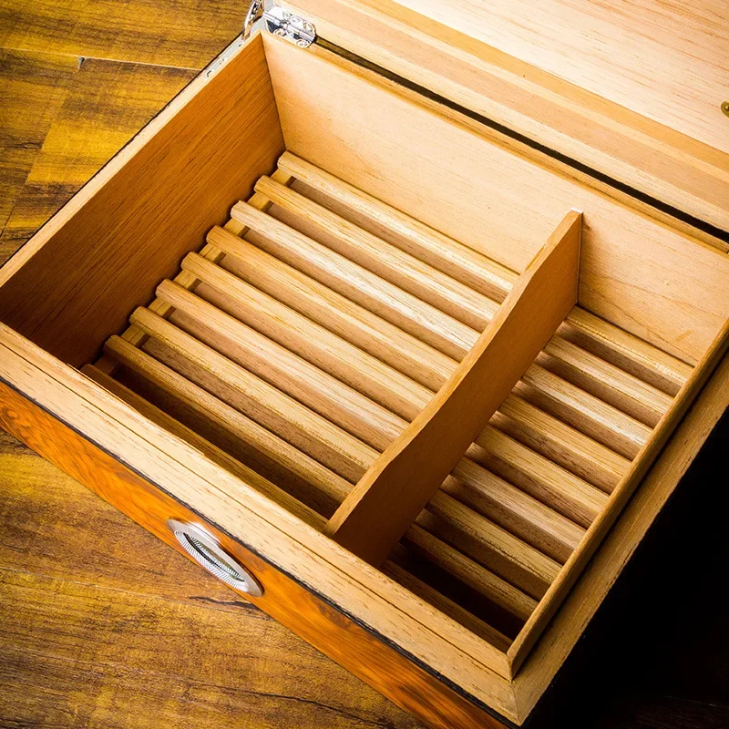 Humidor, rundes Perspektivenfenster, Zedernholz, elektronisches Temperatur- und Luftfeuchtigkeitsmessgerät, Feuchtigkeitscreme