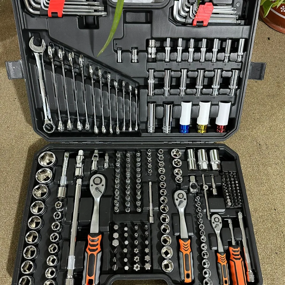 222 PCS Socket Wrench Combination Hard Case Package Socket Set Car Repair Spanner Tool Kit Socket Ratchet Set Hand Tool Box Kit