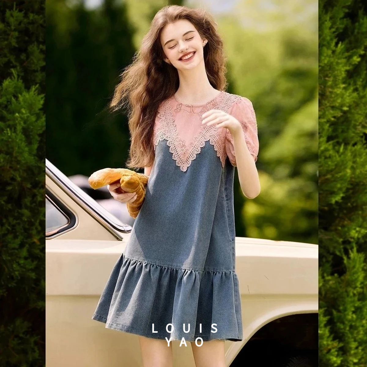 

LOUISYAO Lace Splicing Short Denim Dress 2025 Summer Fashion Round Neck Stretchless Embroidery Women's Dresses New