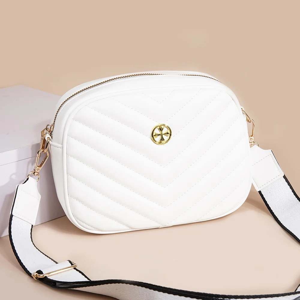 

Large Capacity Casual Women's Summer Shoulder Bag with Wide Strap Fashion Small Square Bag Zipper Around Red White Crossbody Bag