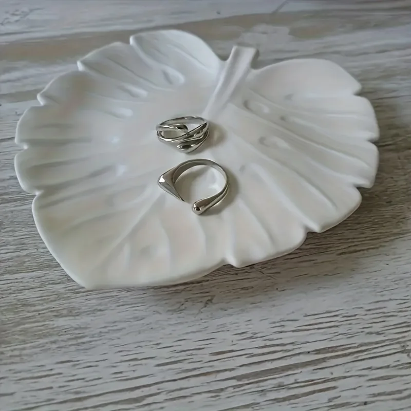 A Top quality Leaf Shaped Design - Silicone Jewelry Tray Mould - for Resin Plaster Concrete Casting - DIY Art Crafts for Home