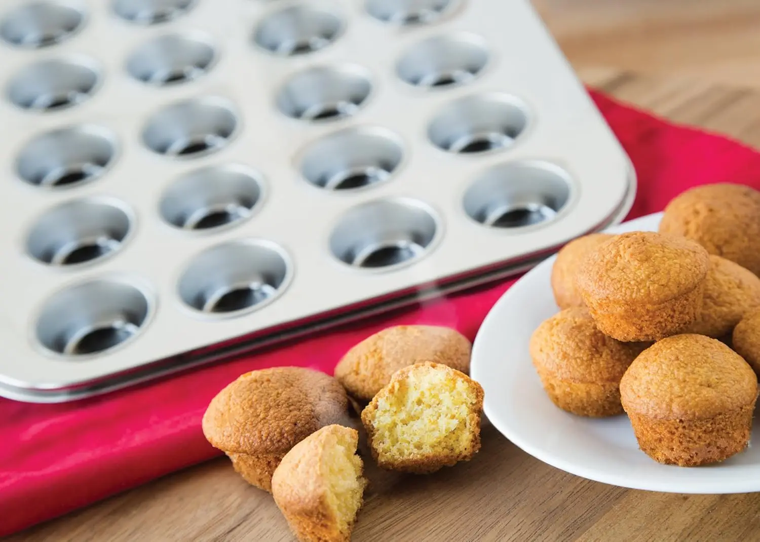 Mini panela para muffins de 24 xícaras, bandeja de cozimento de aço inoxidável, 10,5 x 13,75 polegadas para fácil cozimento