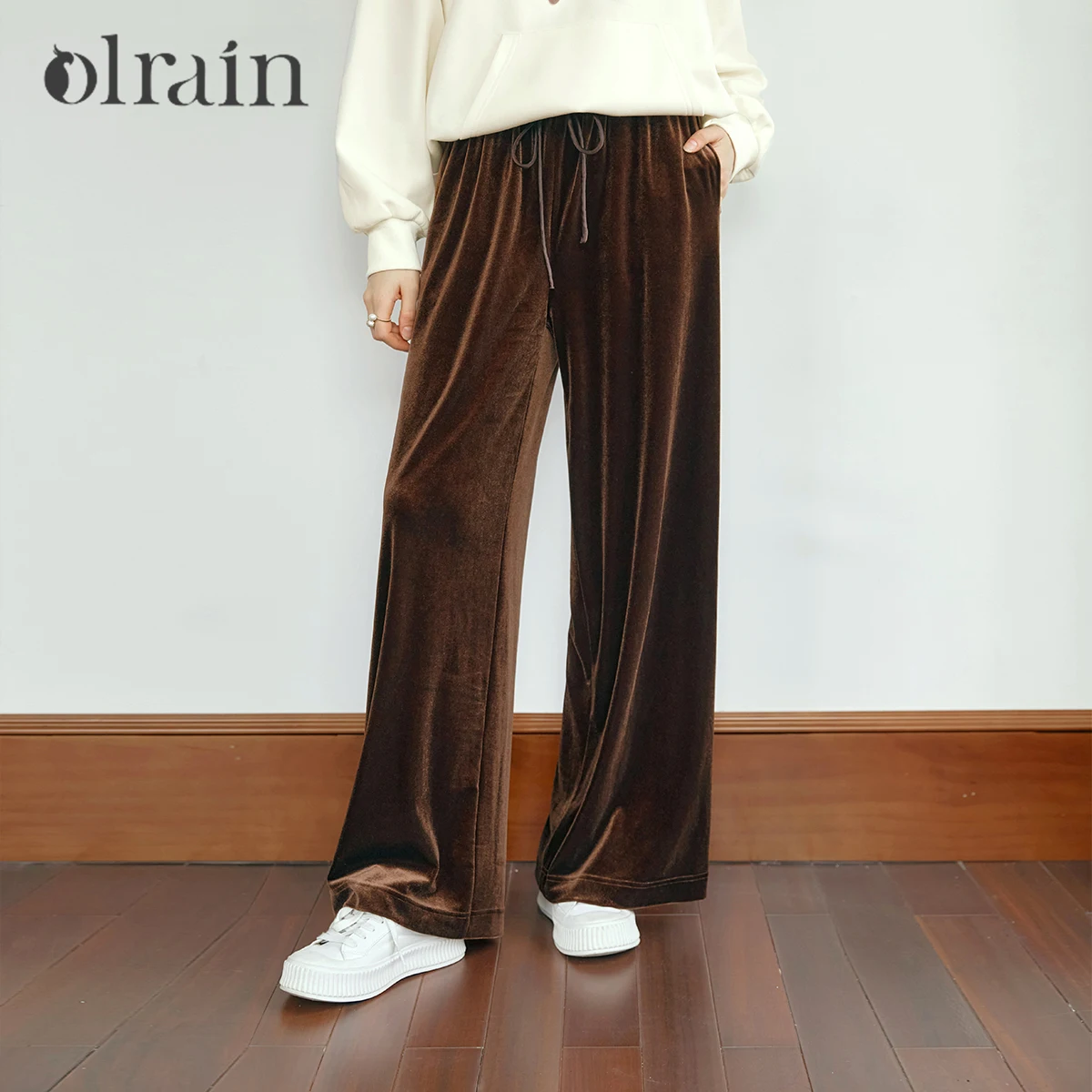 

OLrain Velvet Drawstring Baggy Sweatpant Woman 2025 Autumn Casual Retro High Waist Wide Leg Long Pants Women Trousers M56QK85138