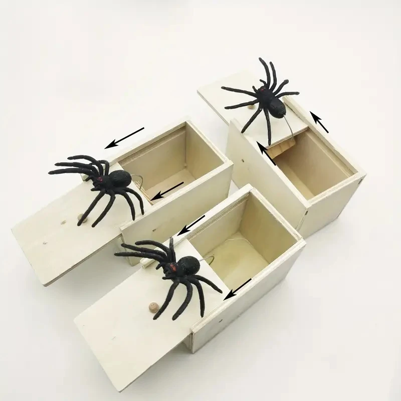 New Trick Spider Funny Scare Box Wooden Hidden Box Quality Prank Wooden Scare Box Fun Game Prank Trick Friend Toy Halloween Gift