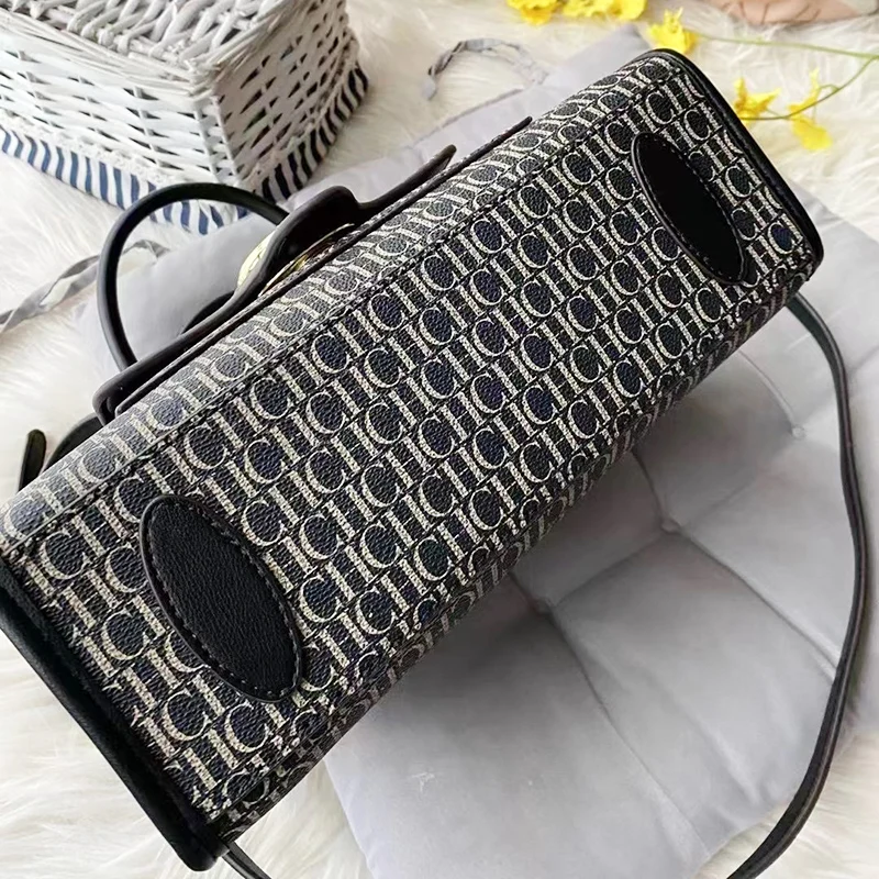 حقيبة CH Crossbody النسائية مائة العلامة التجارية الأنيقة تصميم حروف بسيطة حقيبة نسائية مع التسوق