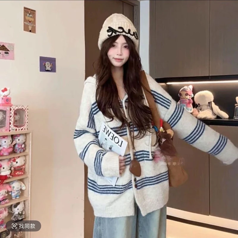 

Женский полосатый свободный вязаный кардиган, осенне-зимний новый ленивый стиль, свитер с капюшоном контрастного цвета и длинными рукавами