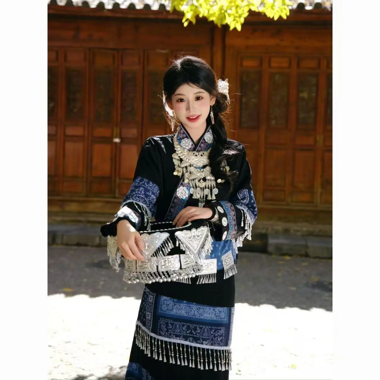 

2026 New Women's Hmong Costume National Style Miaojiang Girls Clothing Festive Travel Photography Stage Outfits Female Niche