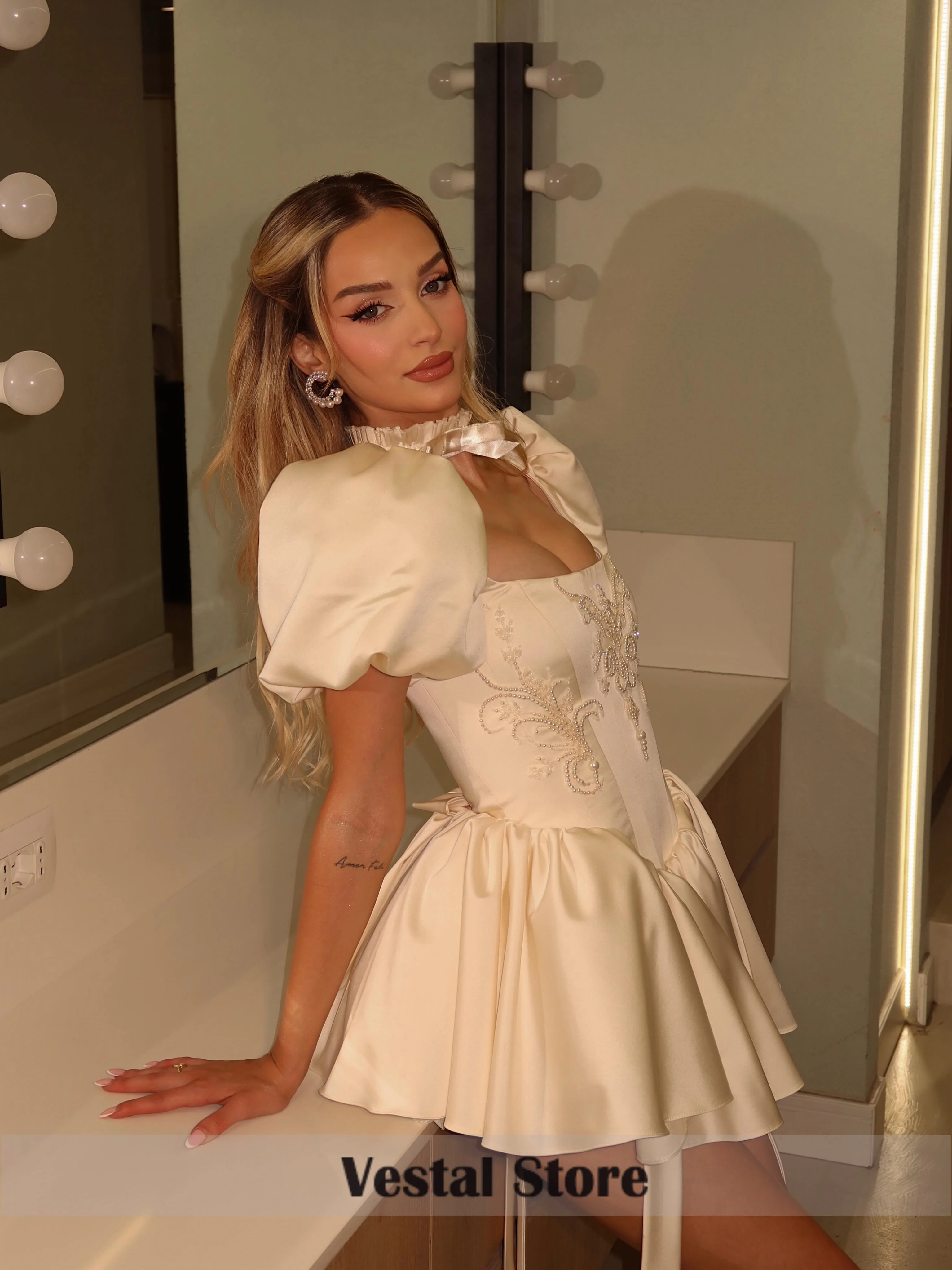 Vestal Satin Short Homecoming Dresses 2026 Puff Sleeve Square Neck Corset Mini Hoco Dress Birthday Party Gown Customized view 2