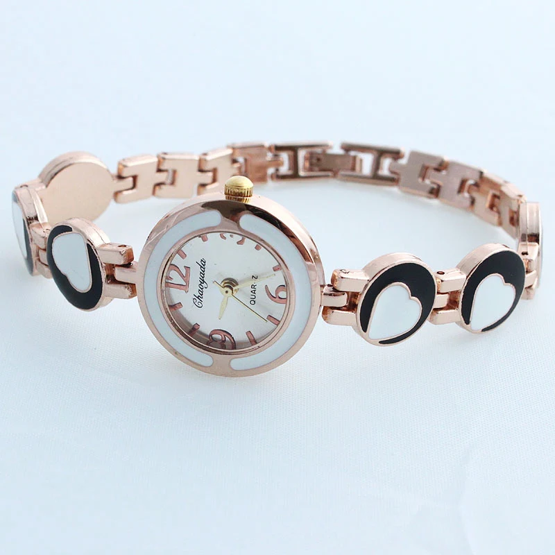 ساعة يد كوارتز للنساء O63, ساعة يد كوارتز للنساء بتصميم قلب وسوار من الكوارتز