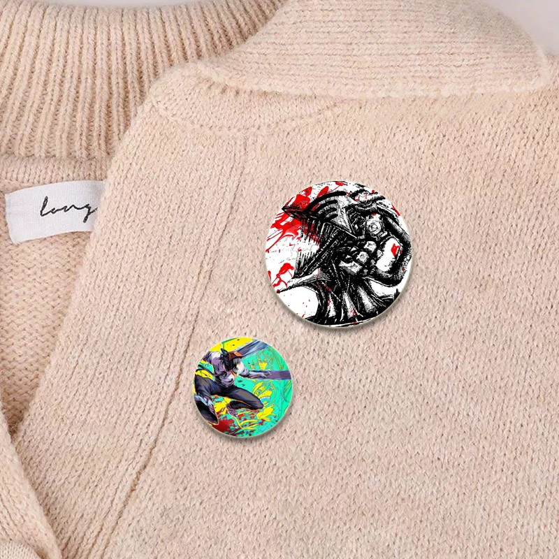 Chainsaw Man Enamel Pins Round Display Anime Brooches Makima Denji Pochita Cartoon Badge Backpack Jewelry Accessories Gifts