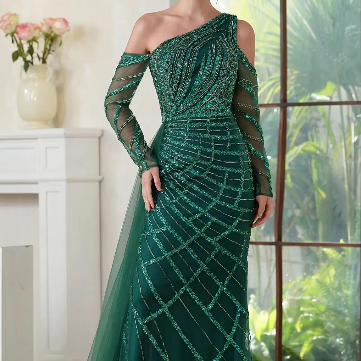 FATAPAESE Customzied Green  Prom Dress Features a Side Waist Cape that Gracefully Trails Behind for Evening Party Formal Gown