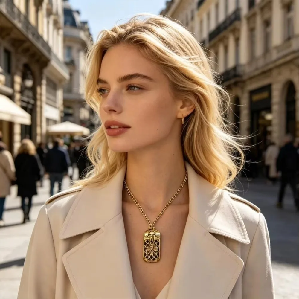 Gifts Gold Tone Tarot Card Necklace Vintage Style 22 Card Set Tarot Pendant Necklace Alloy Mini Card Pendant Gift Giving