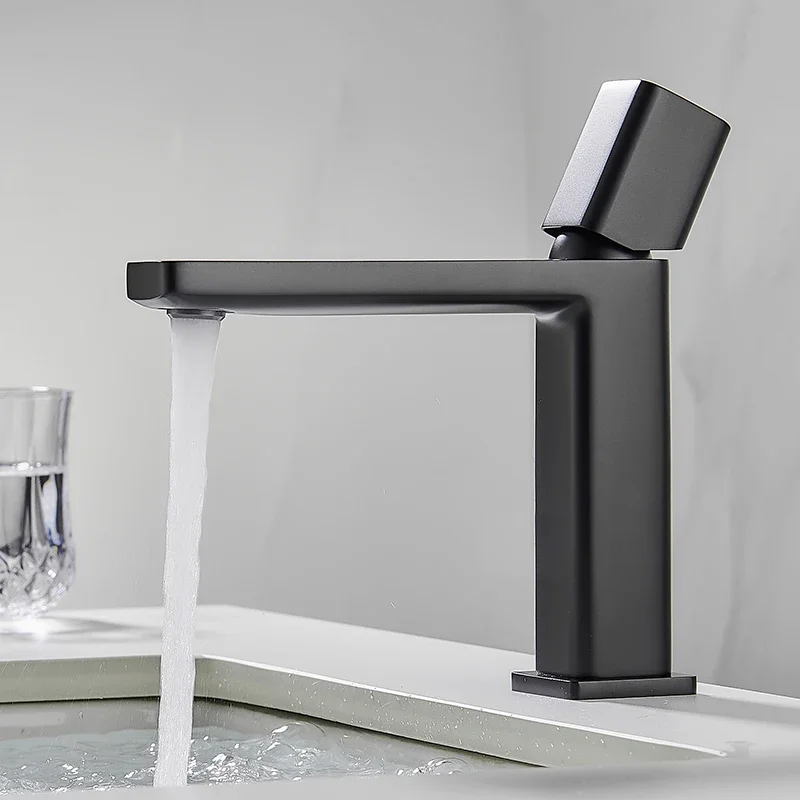 Vidric Bakicth Modern Basin Faucet Single Handle Single Hole 360 Degree Rotating Washbasin Hot And Cold Water Save Bathroom Taps