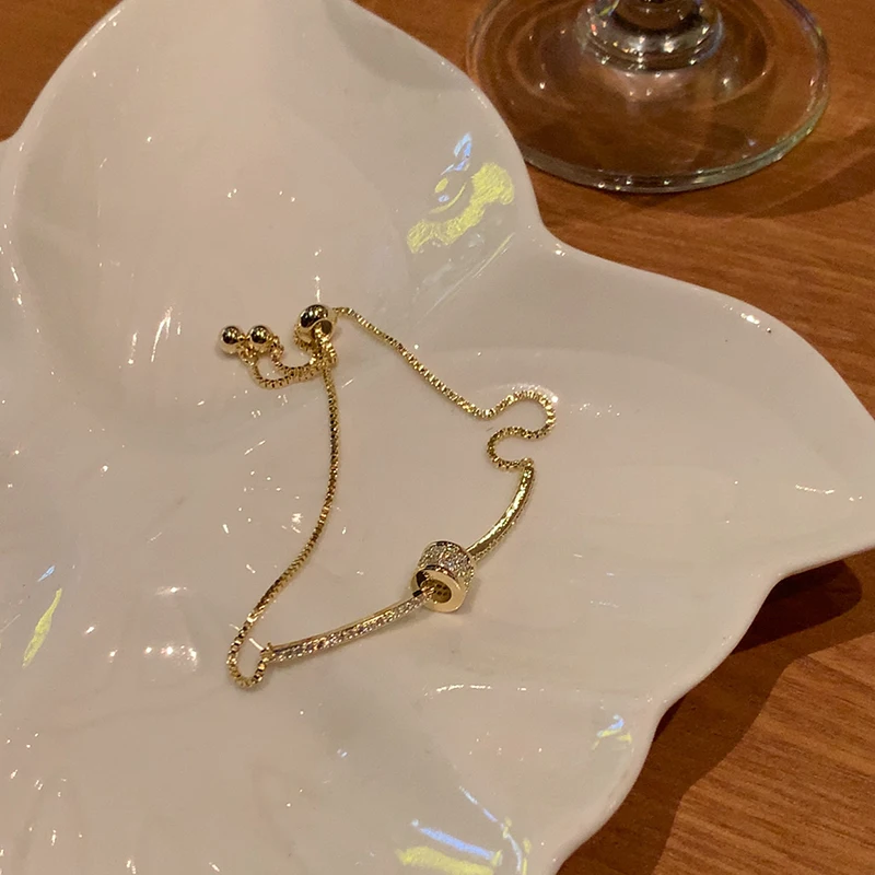 Pulsera ajustable de circón circular geométrica chapada en oro de 14K para mujer, accesorios de noche de lujo, joyería de moda, nuevo diseño