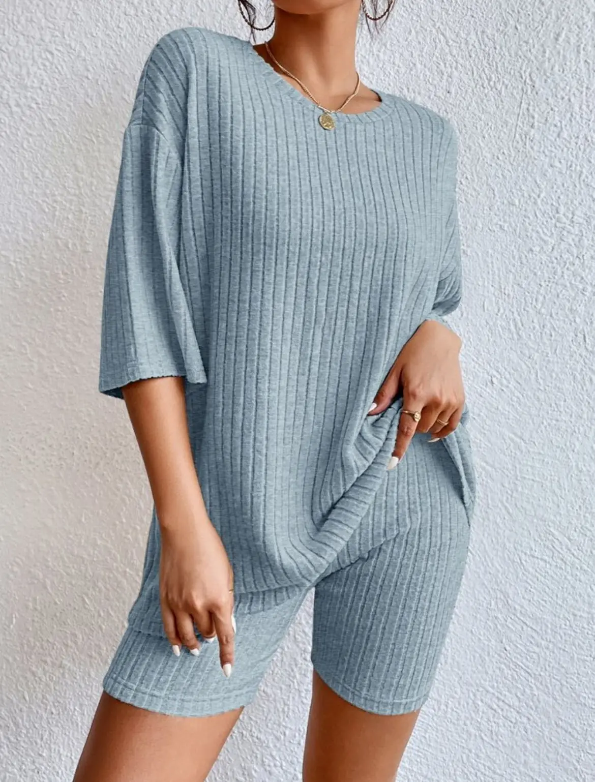 Conjunto de orts F Solto com Gola Redonda de Cor Sólida Casual Faionável 2023 Verão Material de Poliéster para Ida...