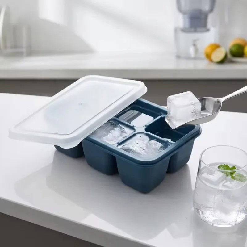 Mini Silicone Ice Tray Ices Cubes Foldable Mold Ice Breaker Ices Grid Tray with Lid Leakage Proof Easy Release Lid Soft Bottom