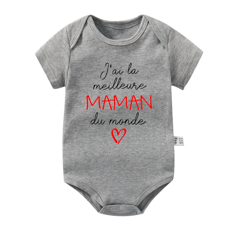 Cotton baby bodysuit with Mom or Dad message – Newborn gift for parents