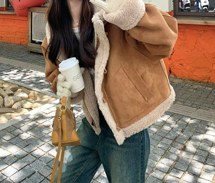 Corner Buckle Hooded Lamb Wool Jacket Women's 2026 Winter New Thickened Short Jacket
