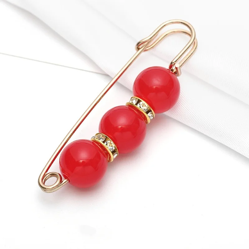 5.7CM Big Three Seed Pearls Red Beads Clothing Brooches for Women Lapel Safety Sweater Coat Dress Pins Badge Buckle Accessories