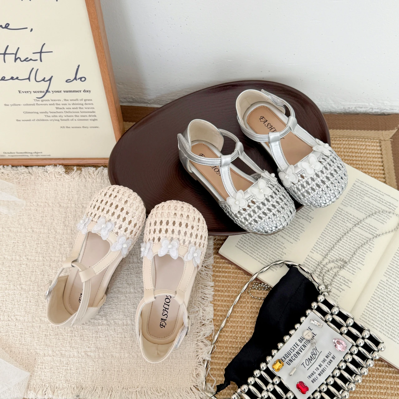 

Toddler Girls Braided Leather Sandals 2026 New Summer Kids Strappy Beach Sandals Soft Sole Simple Retro Garden Party Wedding