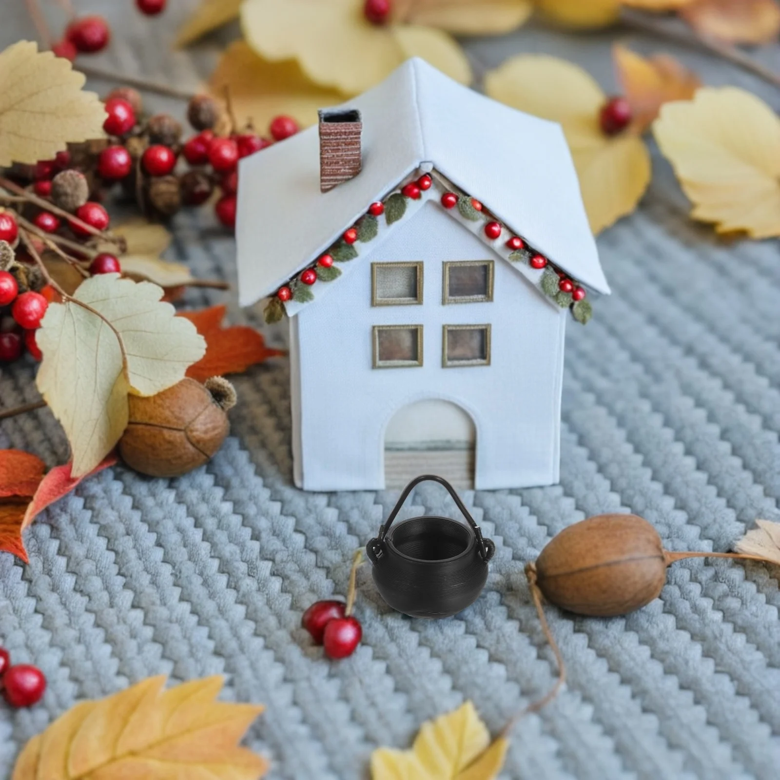 

20Pcs Mini Plastic Halloween Cauldron Pots Sturdy Handle Party Favors Home Decor Haunted House Props Cauldron Ceramic