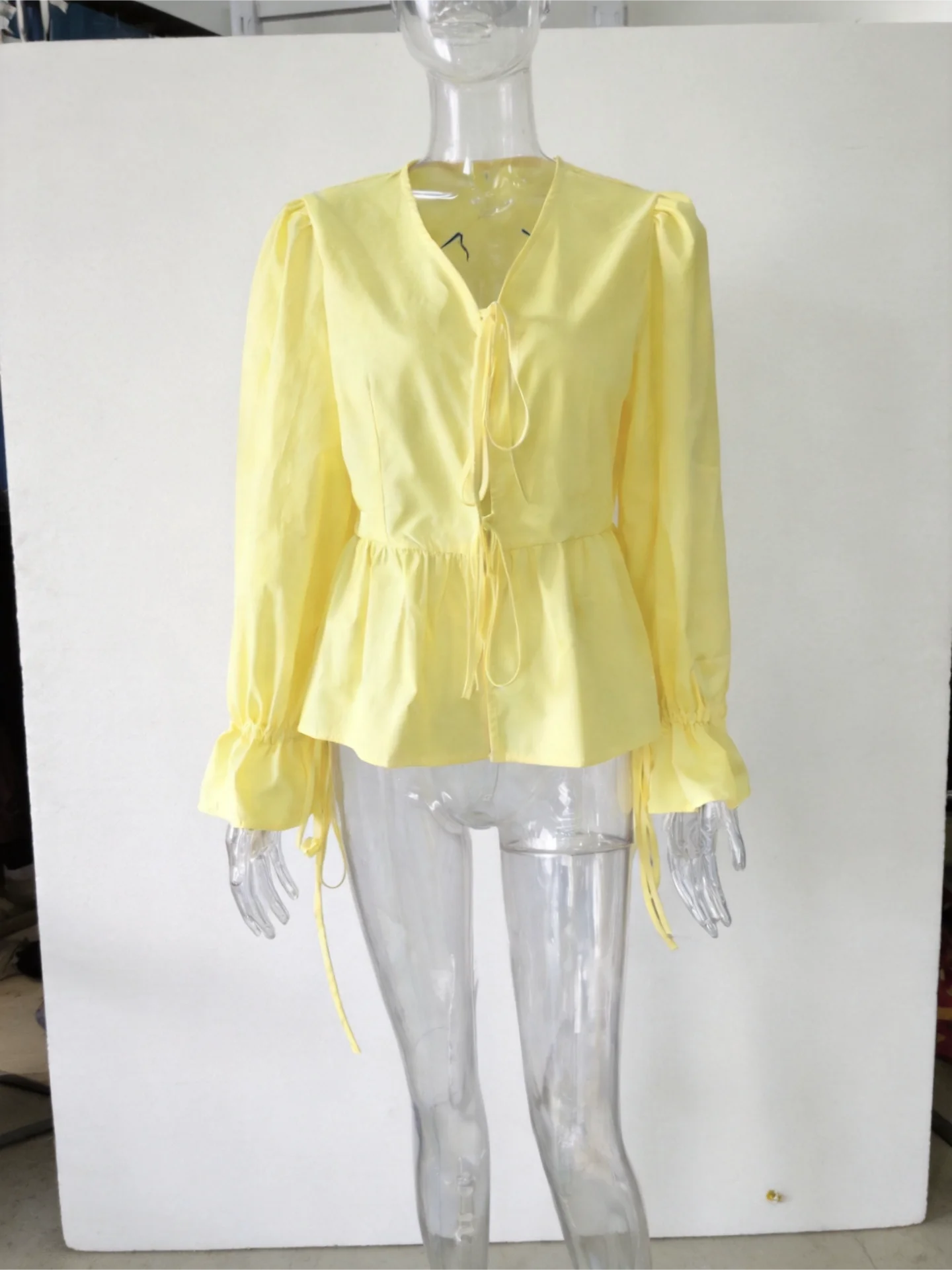 Immagine 6: 2025 Nuove magliette da donna autunno e inverno Camicia casual con maniche a sbuffo e scollo a V pieghettate con lacci