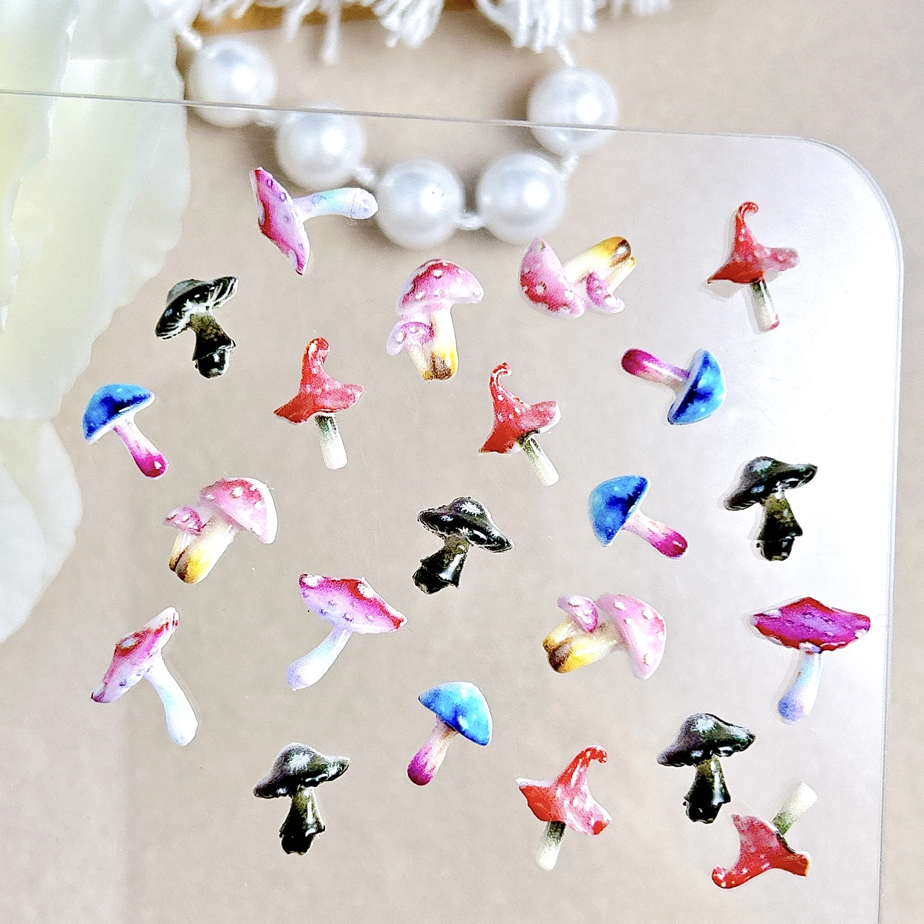 50 個革新的なクリエイティブ魅力的なキノコネイルアートデコレーションカラフルな現実的な魔法の帽子キノコ樹脂ネイルチャーム DIY