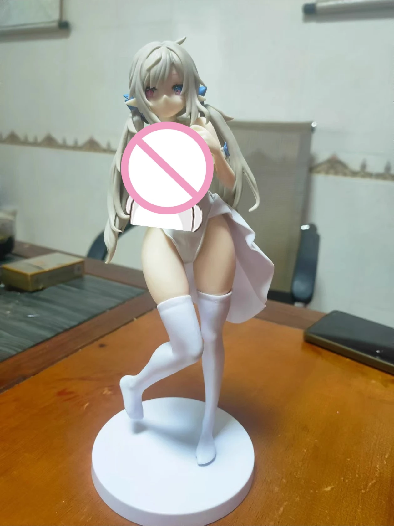 

New Product Software Pure White Spot Figure High-quality Beautiful Girl Elf Soft Skin Animation Model Car Chassis Ornament