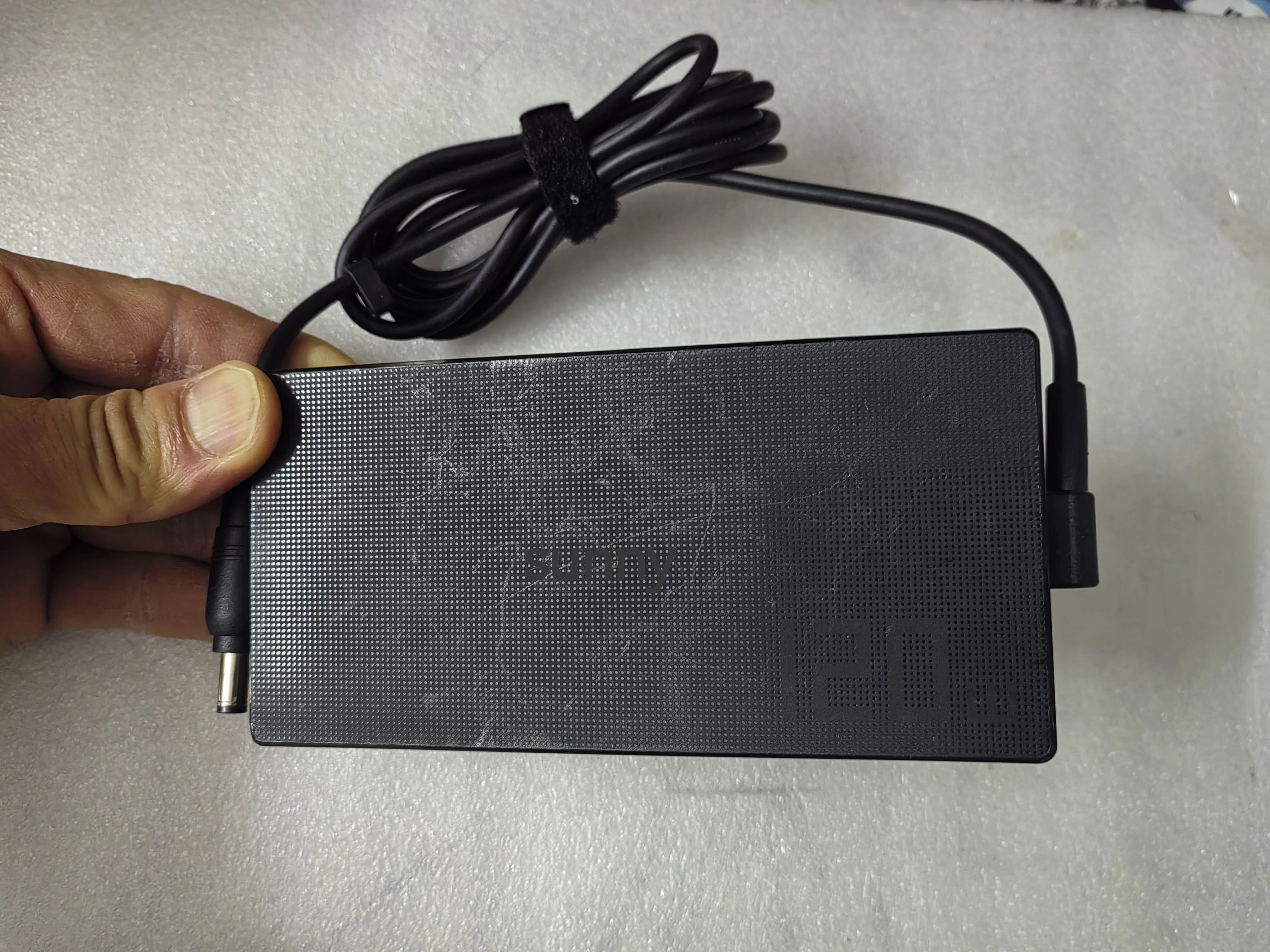 20V 6A 120W ADP-120VH B(5.5mm*2.5mm) OEM 180622-11 AC Adapter For ASUS Rog STRIX XG27AQM Gaming Monitor
