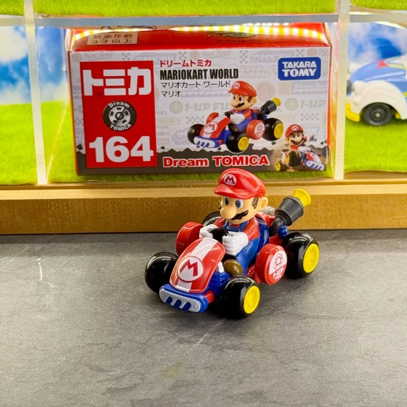 Takara Tomy Dream Tomica 164 Mario Kart Yoshi Alloy Car Model Collectible Desktop Display Decoration