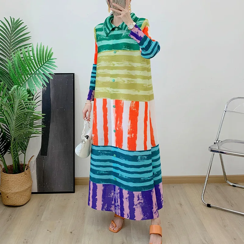 

Spring 2024 New Miyake Lapel Single Breasted Fold Trench Coat Print Dress Cardigan Temperament Senior Long Dress Women Clothing