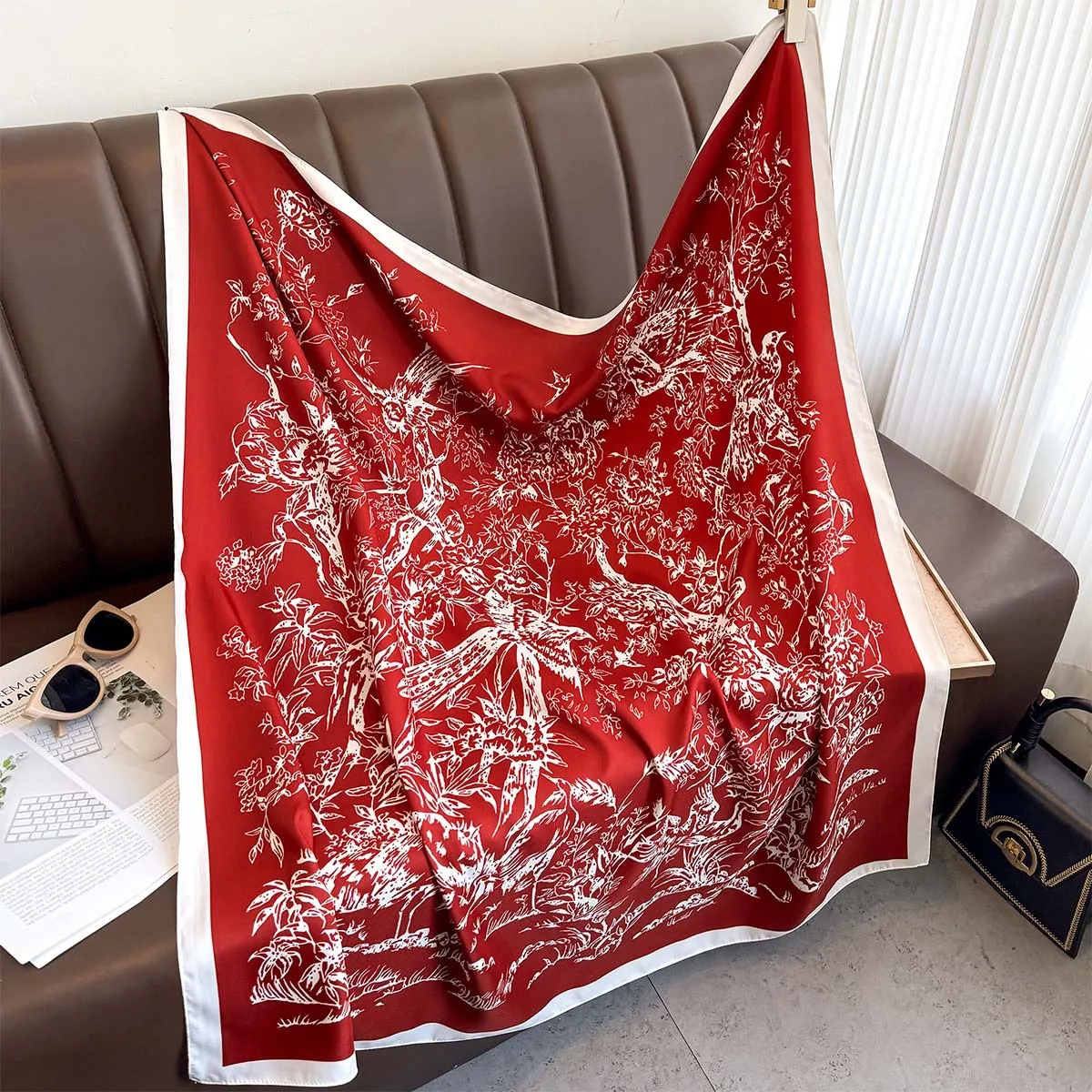 New Square Scarf French Retro - đánh giá và giá Silk Scarf Square