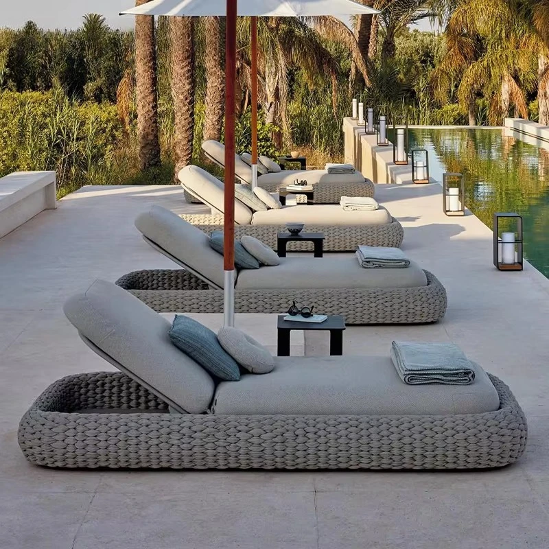 Luxury Beach Chairs Villa Resort Outdoor Sunbeds Aluminum Pool Lounger Outdoor Furniture Set Modern Swimming Sun Lounger Chair